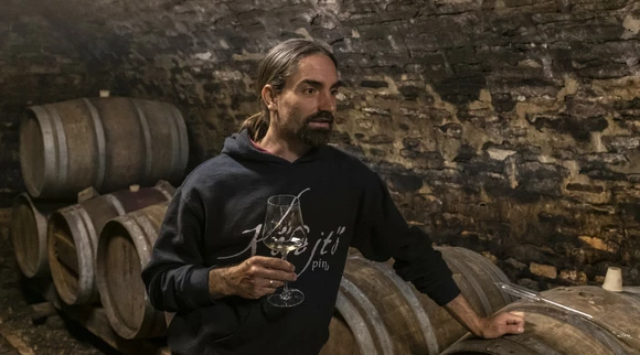  című cikk borítóképe