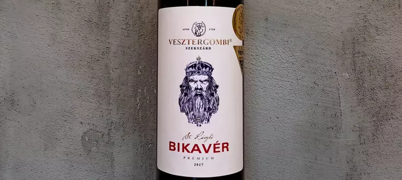 Vesztergombi Pince: St. László Bikavér Prémium 2017 című cikk borítóképe