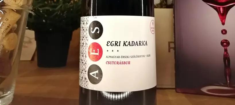 Almagyar-Érseki Szőlőbirtok – Csutorásbor: Egri Kadarka Superior 2021 című cikk borítóképe