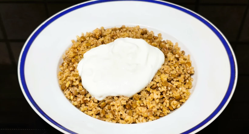 Lencsés bulgurpiláf – yeşil mercimekli bulgur pilavı című cikk borítóképe