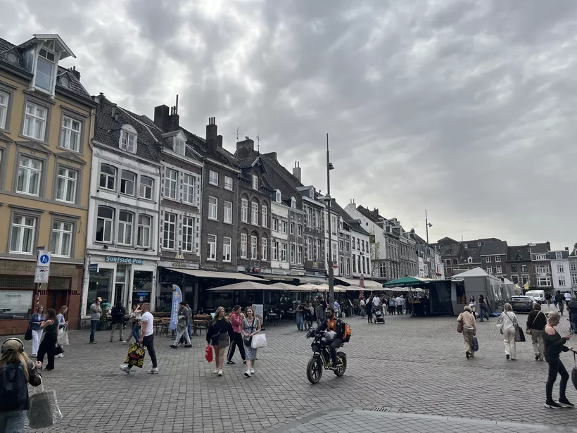 Egy aktív nap Maastrichtban című cikk borítóképe
