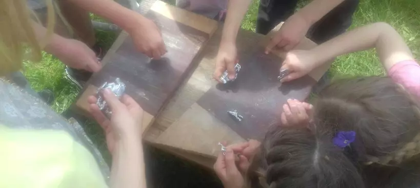 Egyszer fent, máskor fent című cikk borítóképe