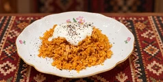 Csirkés meyhane piláf – tavuklu meyhane pilavı című cikk borítóképe