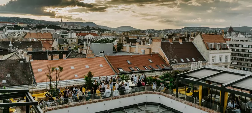 Újra egri borkóstoló Budapest felett! című cikk borítóképe
